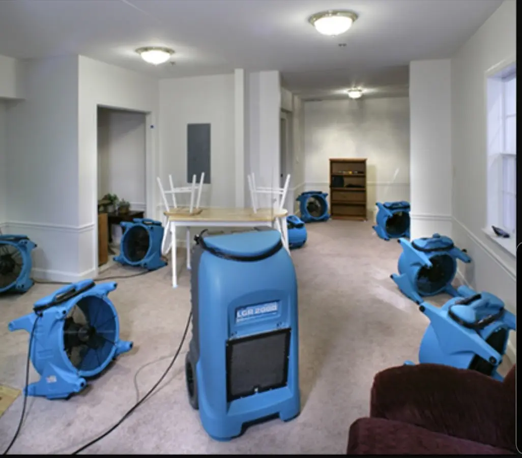 Air movers and dehumidifier setup for Water Extraction & Removal in Fort Hunt